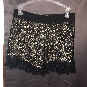 Monteau black lace overlay shorts size small